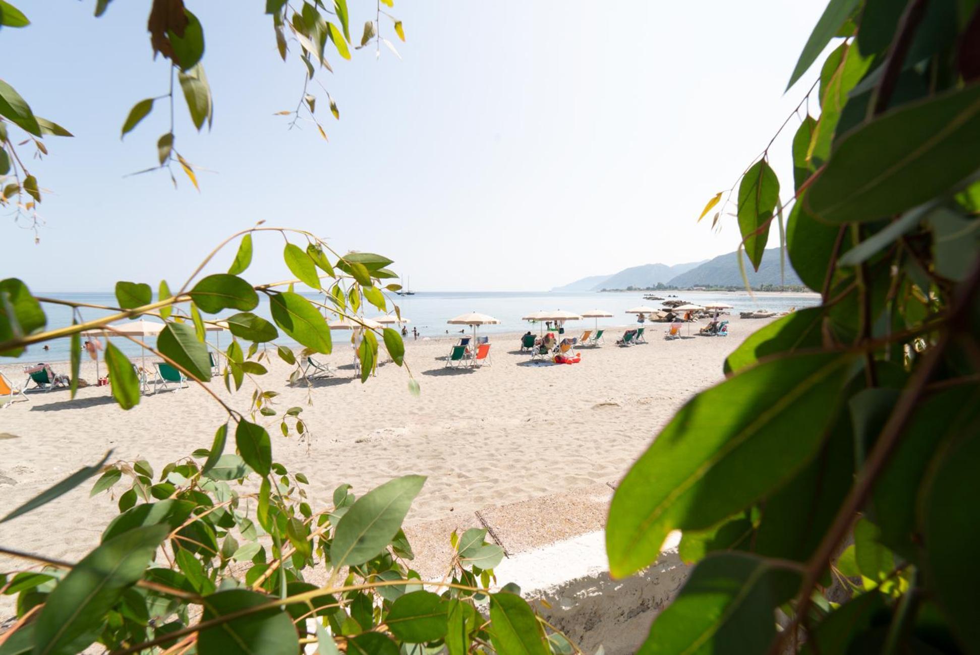 Testa Di Monaco Natural Beach 卡普多兰多 外观 照片